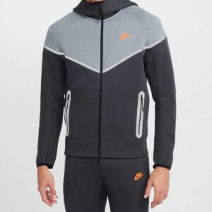 Nike Tech Fleece