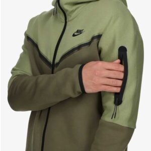 Nike Tech Fleece