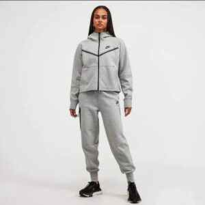 Nike Tech Fleece ženski komplet