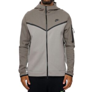Nike Tech Fleece