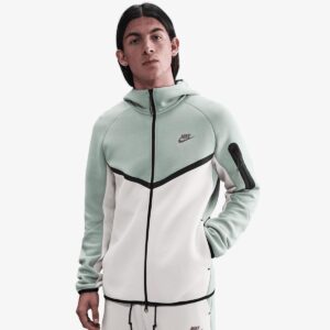 Nike Tech Fleece