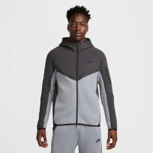 Nike Tech Fleece