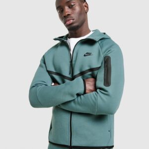 Nike Tech Fleece