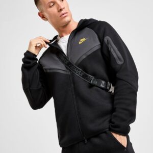 Nike Tech Fleece
