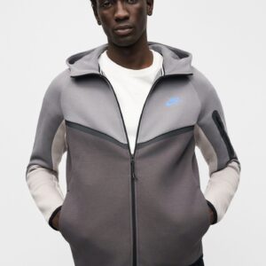 Nike Tech Fleece